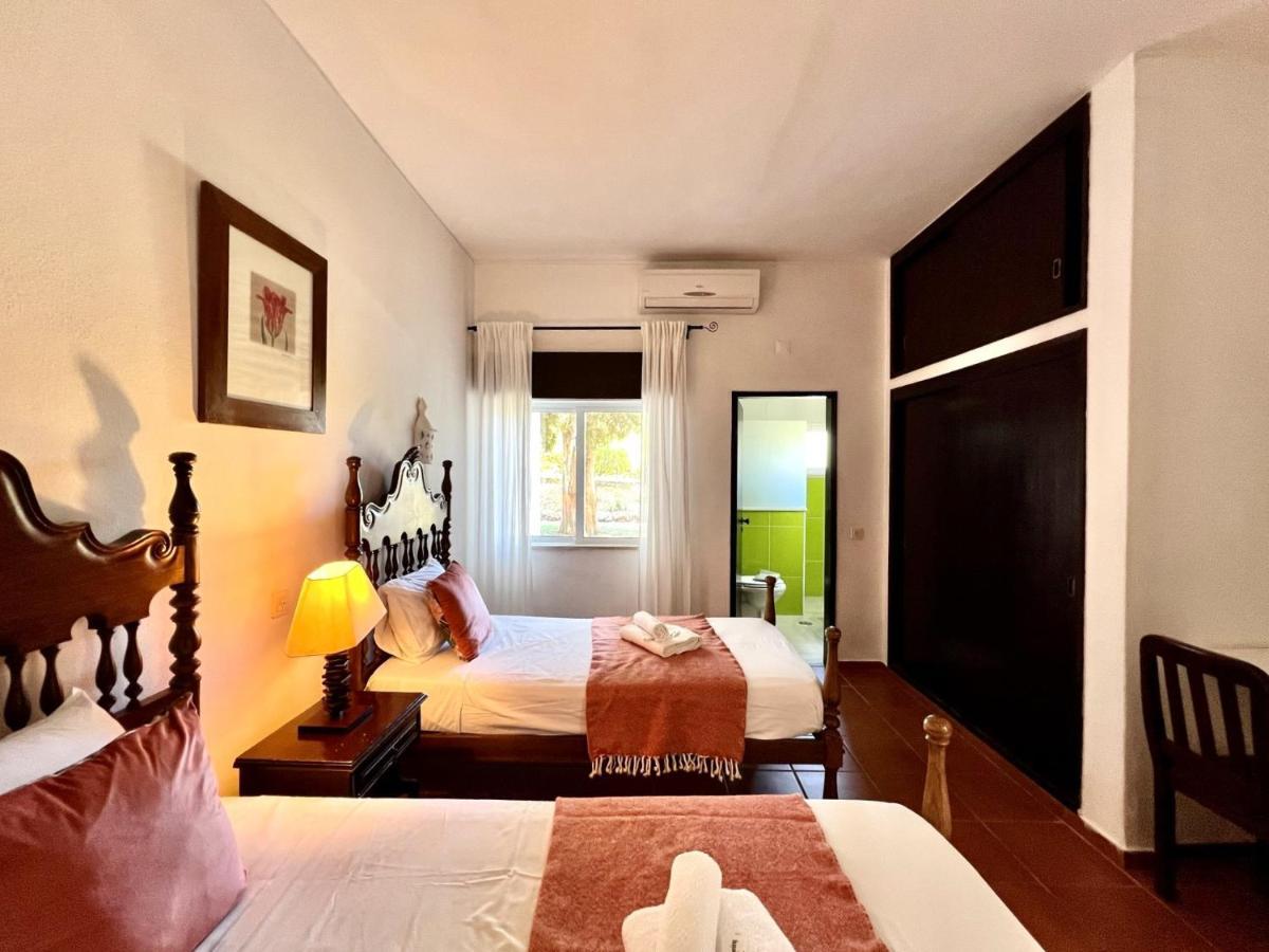 Armacao De Pera Twins 3 With Pool By Homing Apartment Exterior foto