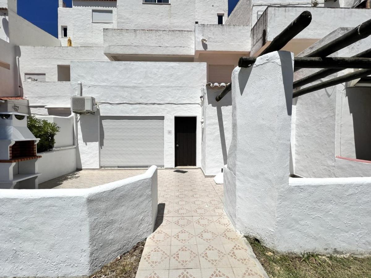 Armacao De Pera Twins 3 With Pool By Homing Apartment Exterior foto